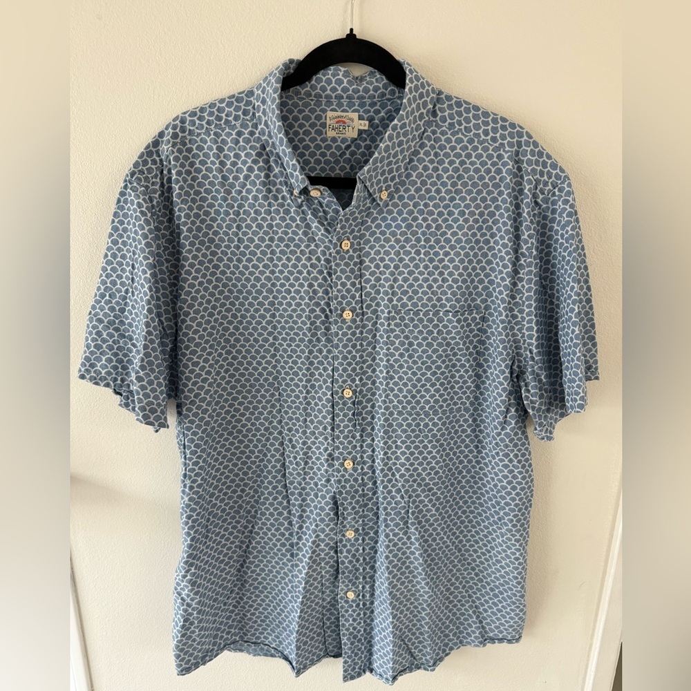 Faherty Blue and White Patterned Button Down Shirt - image 1